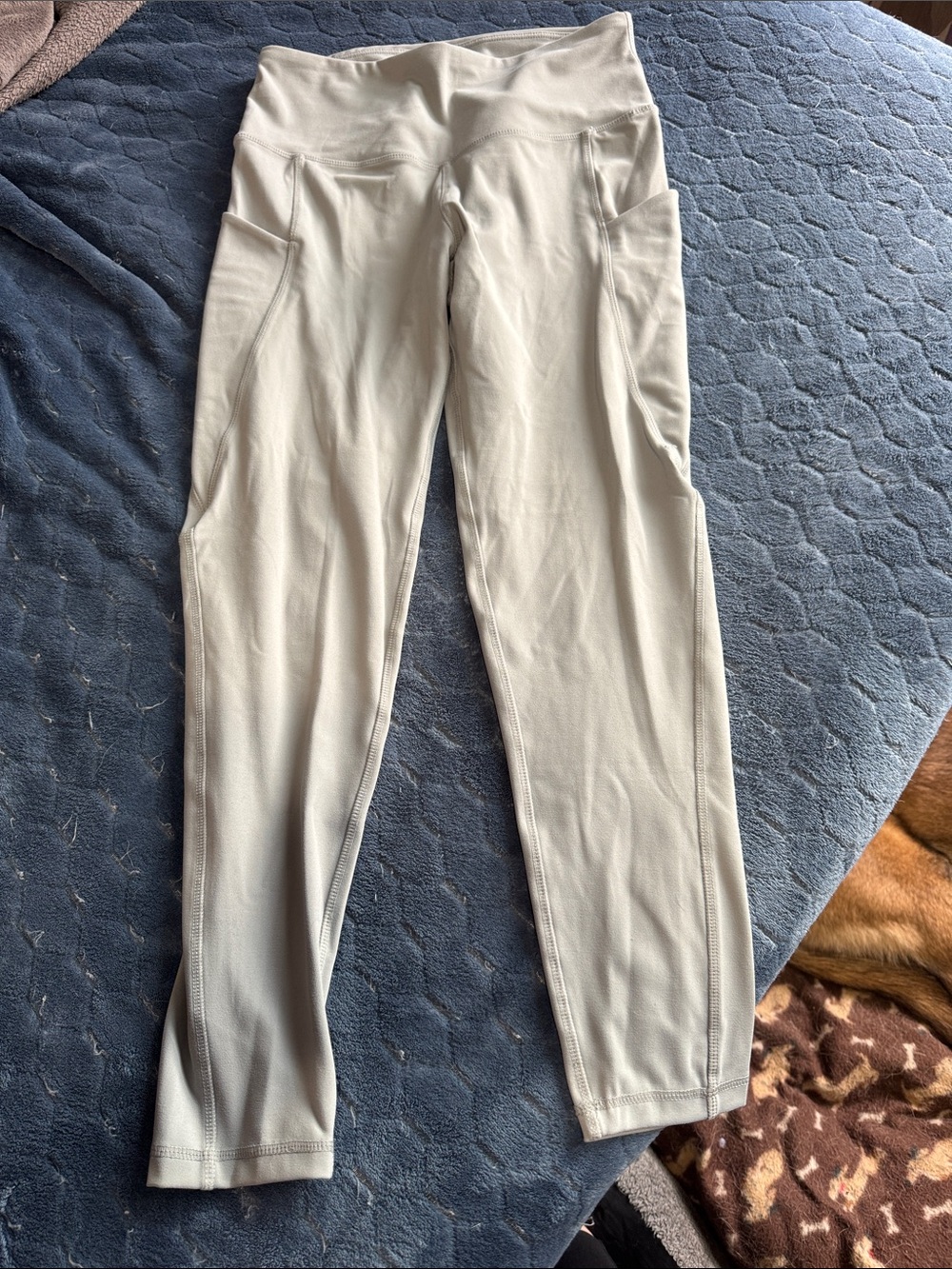 Women’s High-Waist Workout Leggings in Light Gray